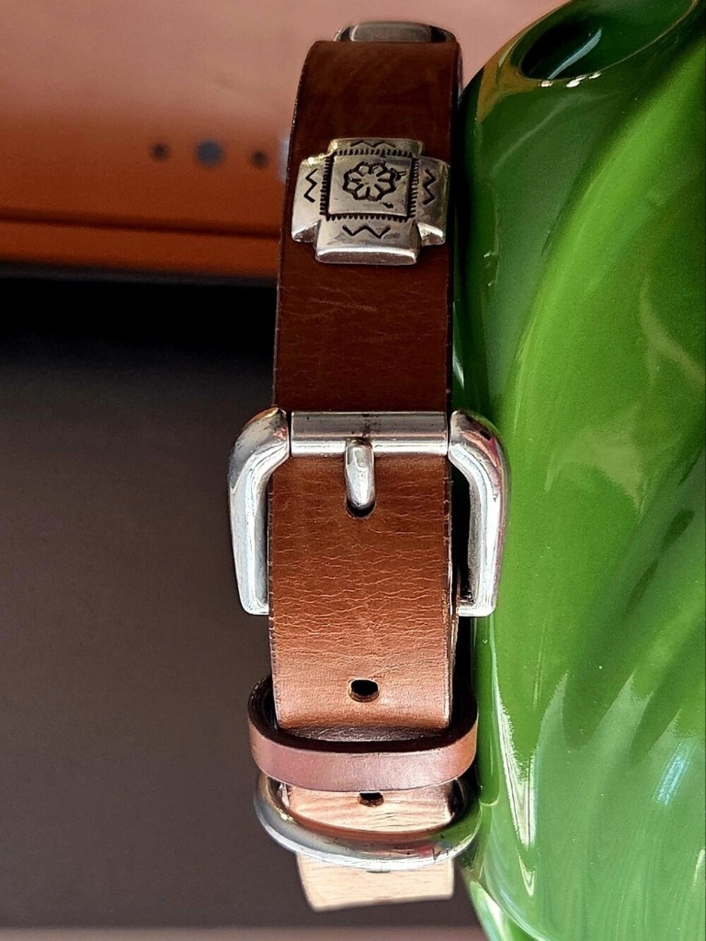 NWOT Sundance Catalog NewYork Dog Leather/Sterling Silver Concho Dog Collar